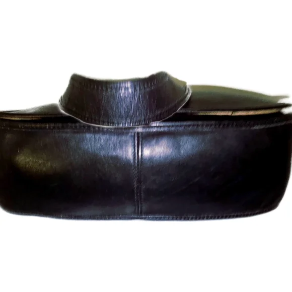 Coach Vintage Black Crescent Leather Legacy Classic Crossbody